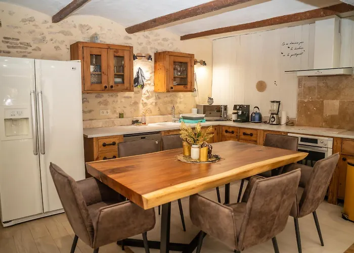 Le Belvédère Hébergement de vacances Sauzet (Gard)